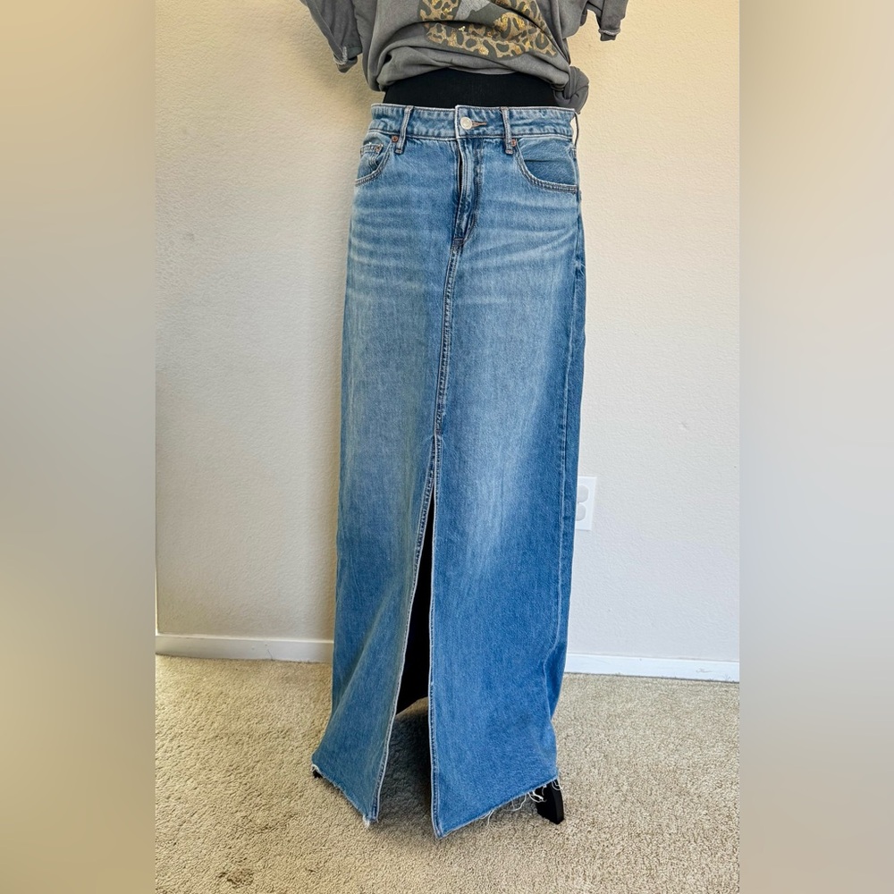 American Eagle Outfitters Blue denim skirt - Picture 2 of 13
